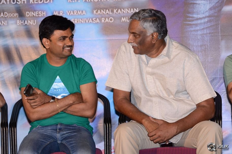 Jakkanna-Movie-Platinum-Disc-Function